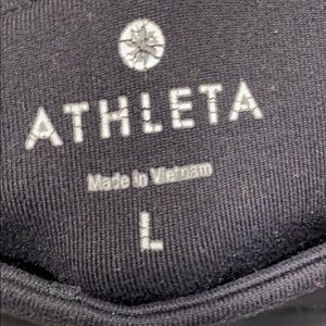 Athleta size large cropped leggings